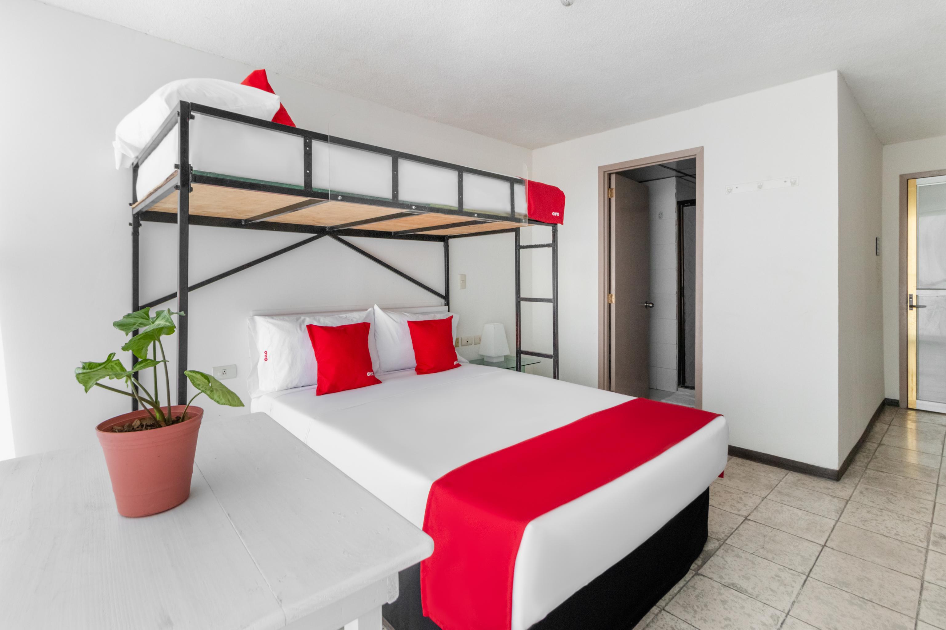 Oyo Hotel Del Llanito, Агуаскальентес Экстерьер фото