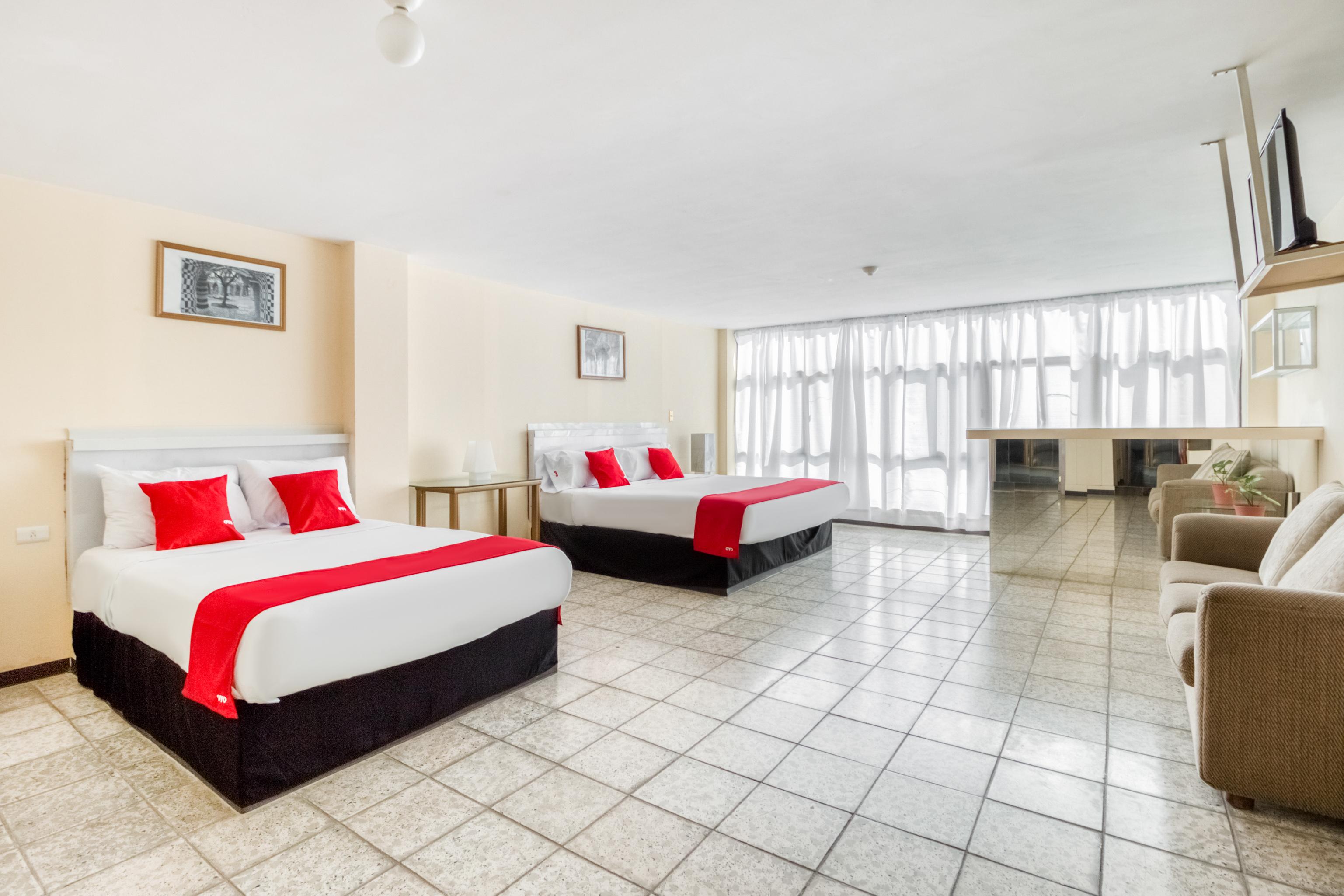 Oyo Hotel Del Llanito, Агуаскальентес Экстерьер фото